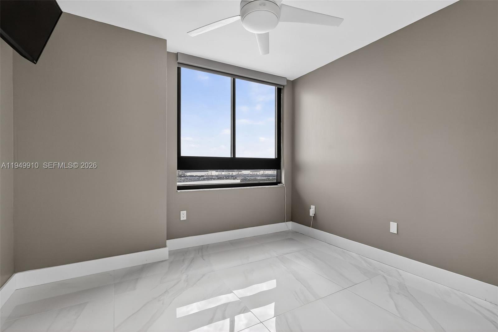 THE WAVERLY AT SOUTH BEAC - Residential