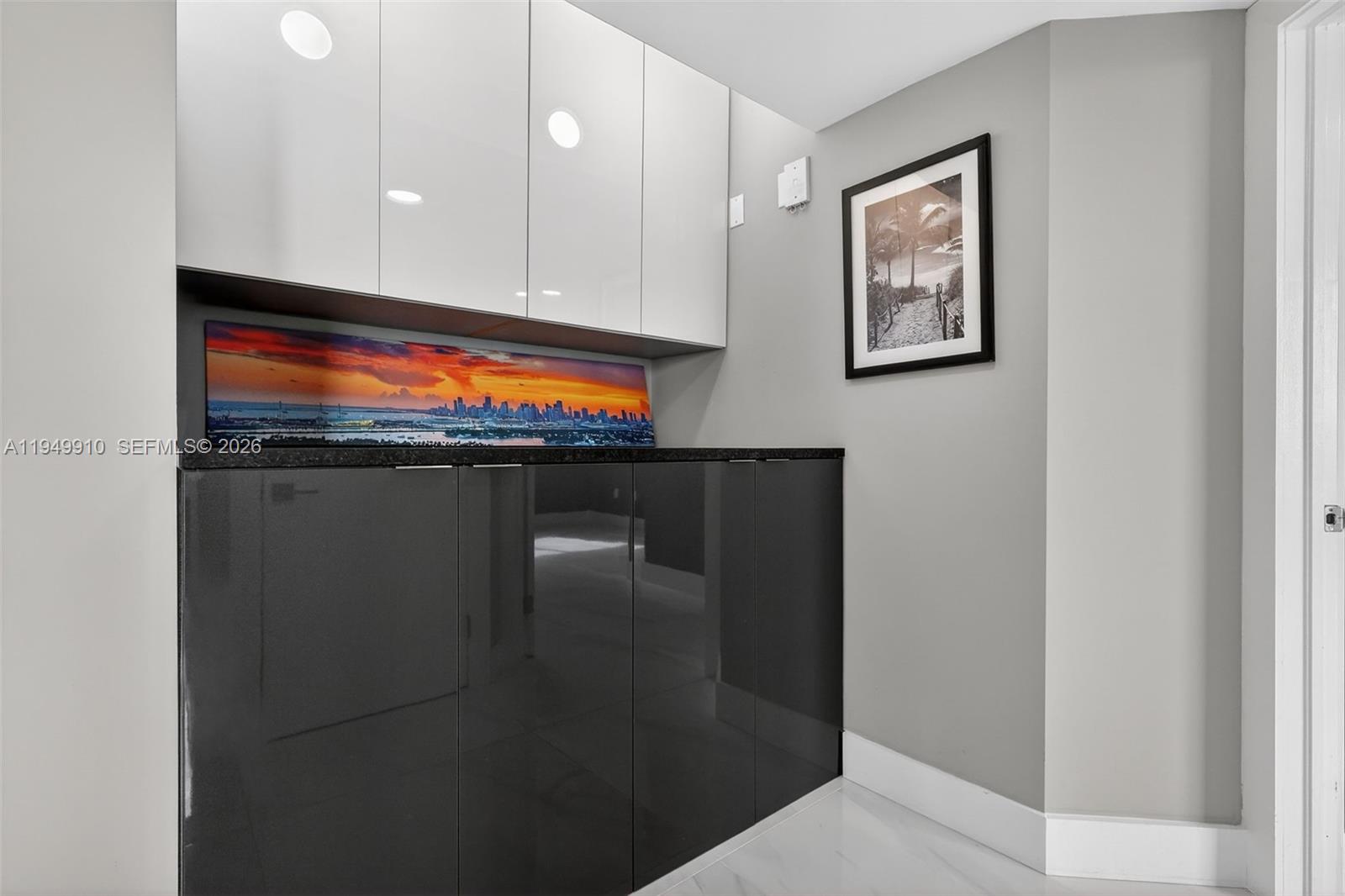 THE WAVERLY AT SOUTH BEAC - Residential