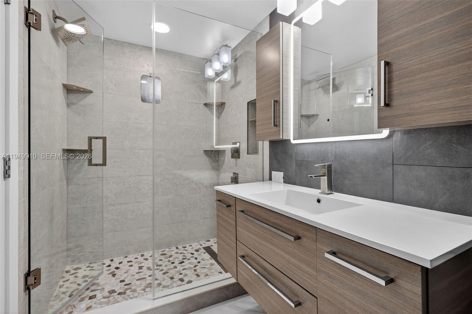 THE WAVERLY AT SOUTH BEAC - Residential