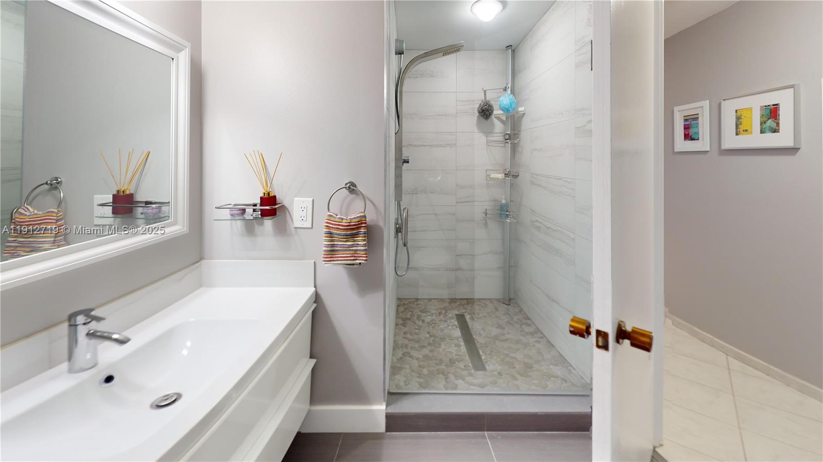 OLYMPUS CONDO - Residential