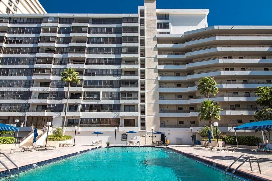 OLYMPUS CONDO - Residential