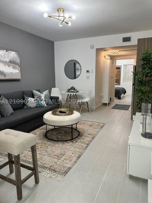 740 MERIDIAN AVE APT 13, MIAMI BEACH, FL 33139 - Image 0431e185cfc362de0e07b9779eef2b37/1948073910