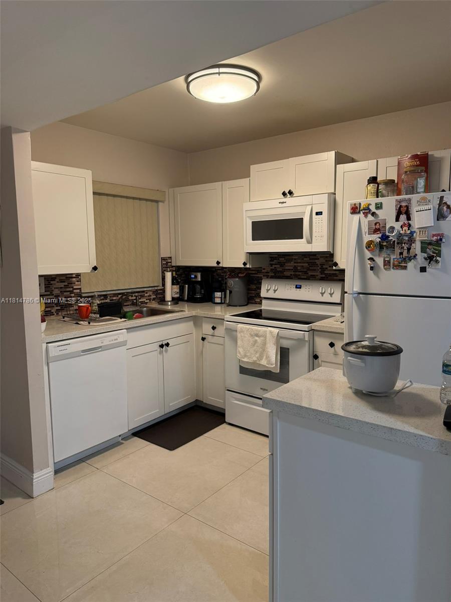 8350 Sunrise Lakes Blvd 312, Sunrise, Miami-Dade County, Florida - 2 Bedrooms  
2 Bathrooms - 