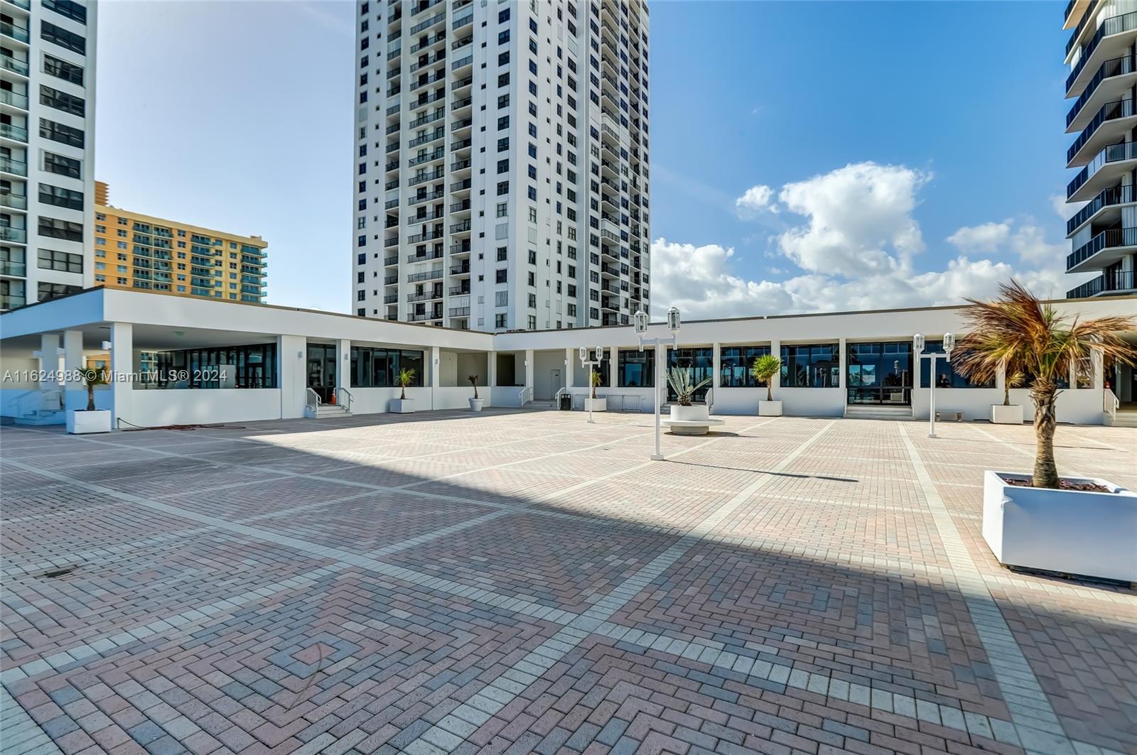 BRITANNIA AT QUADOMAIN CO - Residential Lease