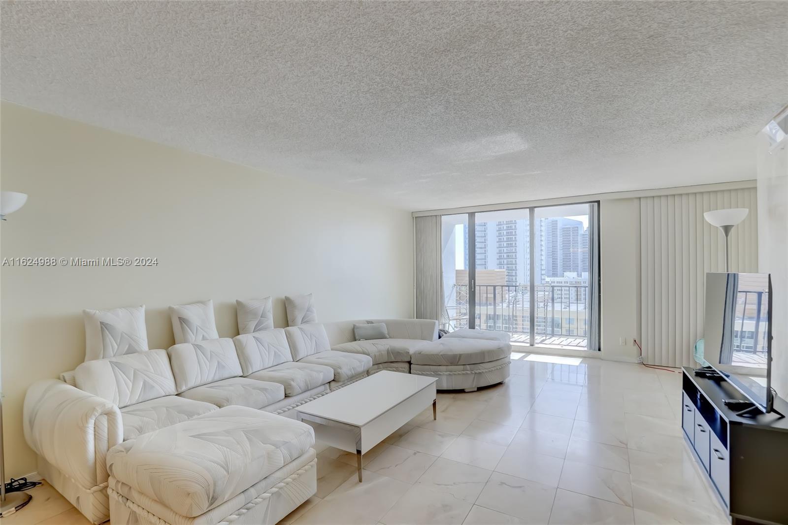 BRITANNIA AT QUADOMAIN CO - Residential Lease