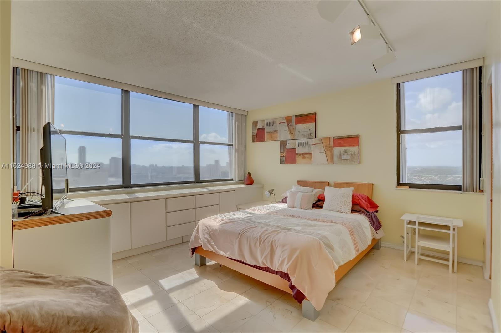 BRITANNIA AT QUADOMAIN CO - Residential Lease