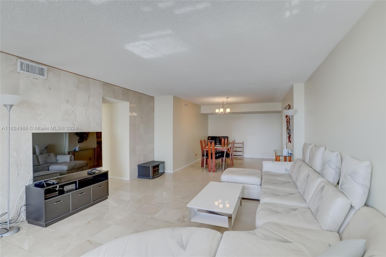 BRITANNIA AT QUADOMAIN CO - Residential Lease