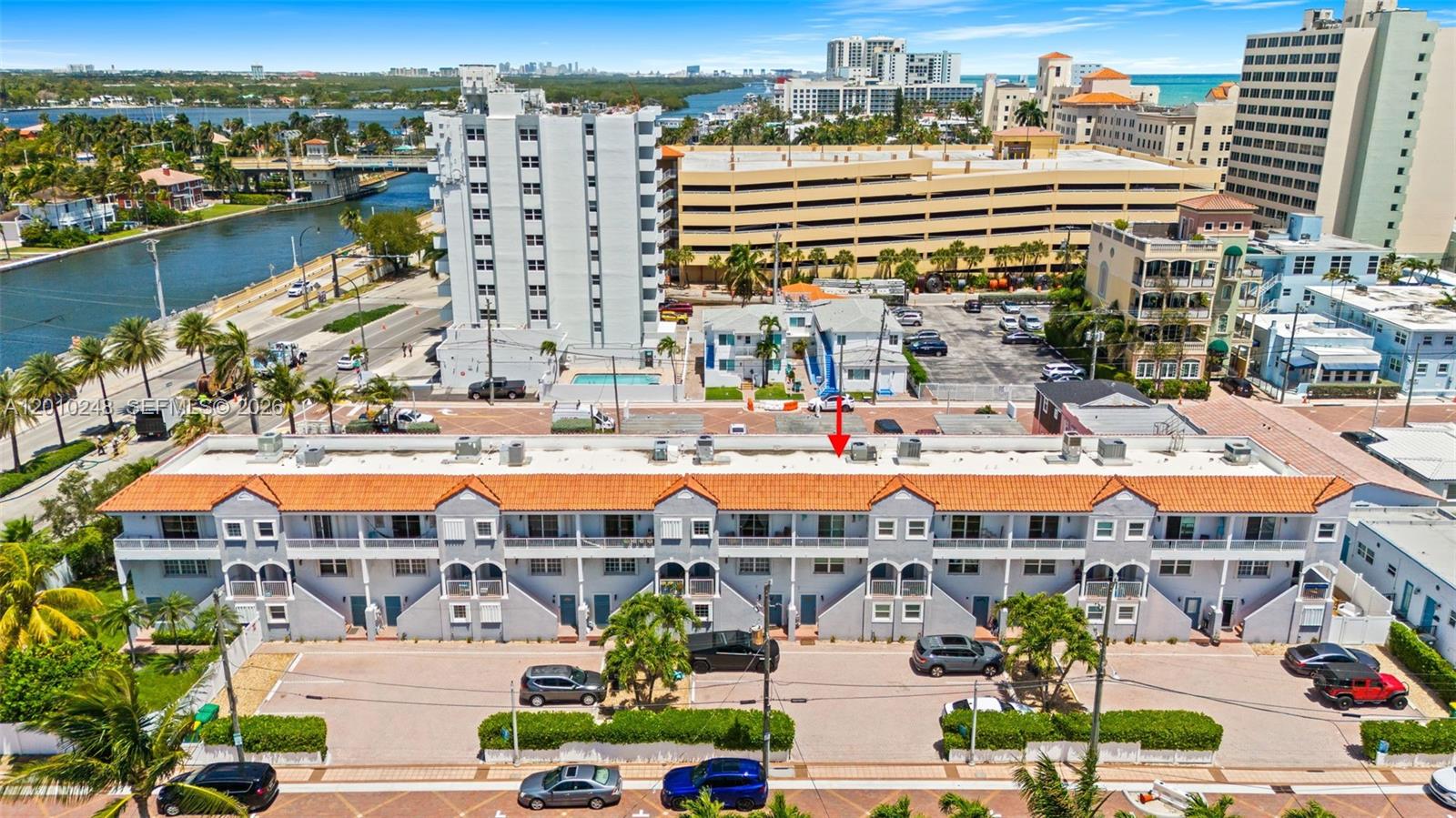 HOLLYWOOD BEACH - Residential