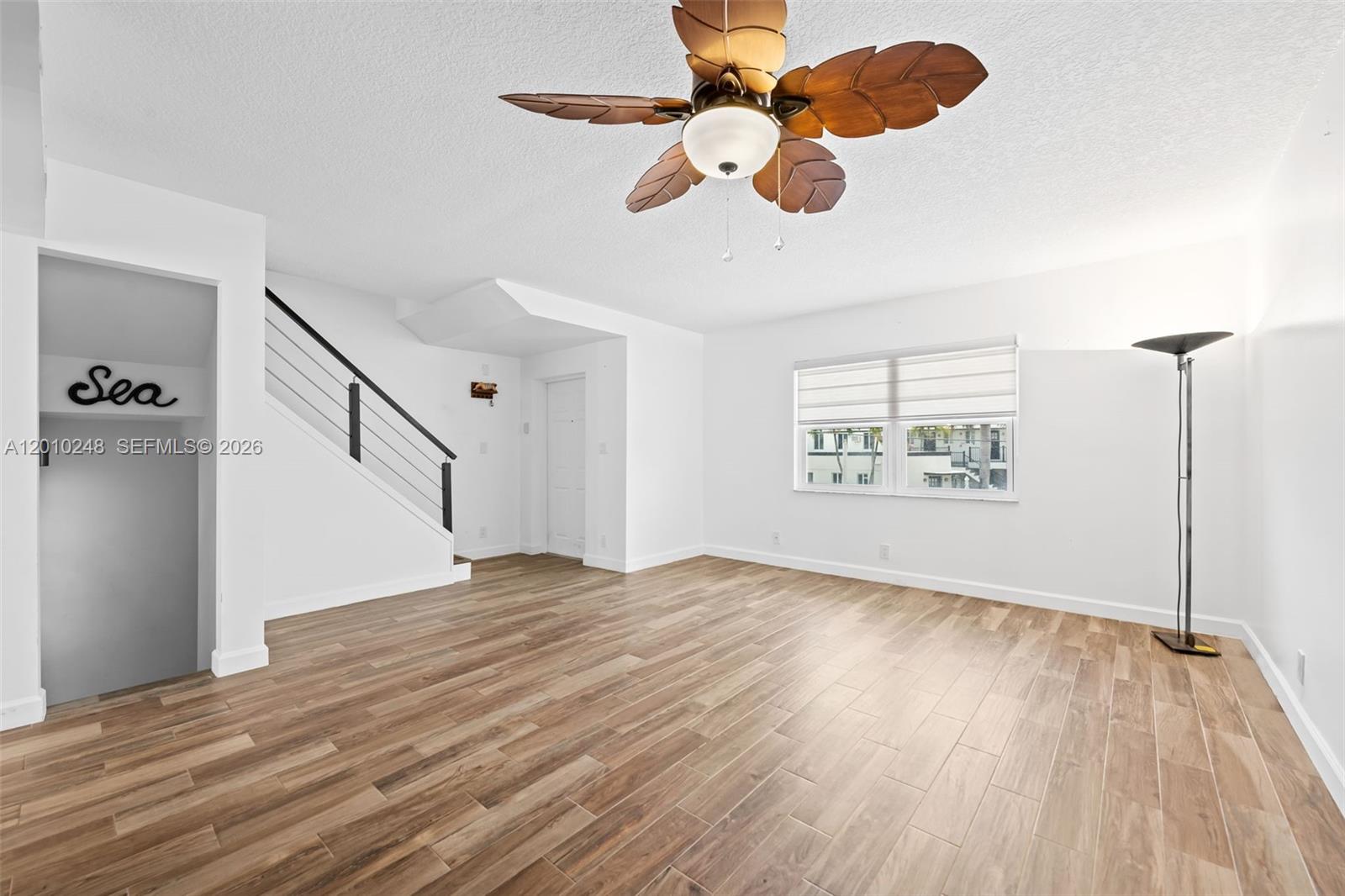 HOLLYWOOD BEACH - Residential