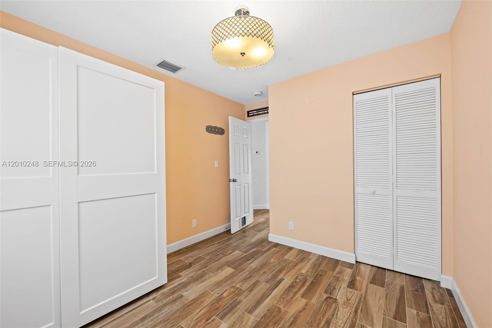 HOLLYWOOD BEACH - Residential