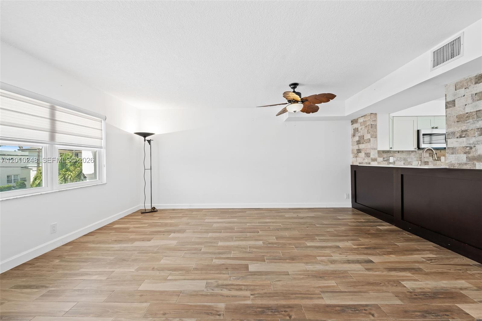 HOLLYWOOD BEACH - Residential