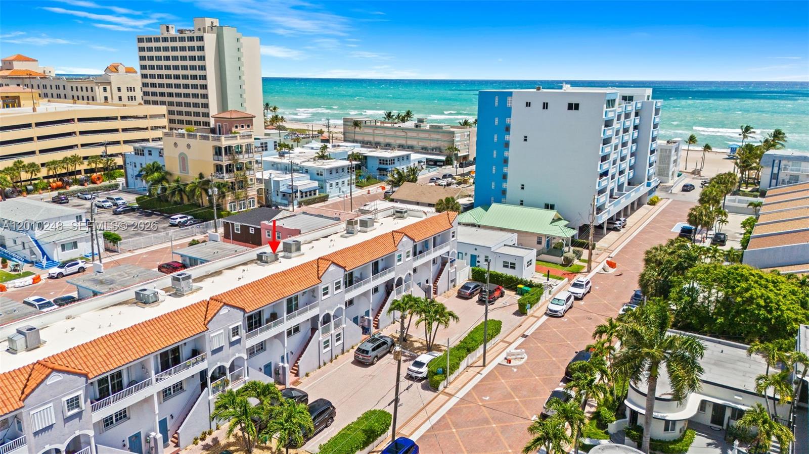 HOLLYWOOD BEACH - Residential