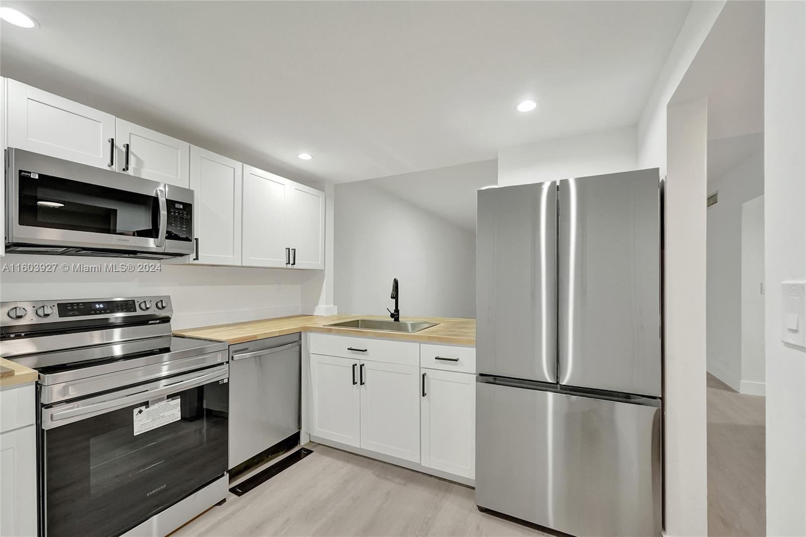 Property for Sale at 9175 Sw 77th Ave 302, Miami, Broward County, Florida - Bedrooms: 2 
Bathrooms: 2  - $318,000