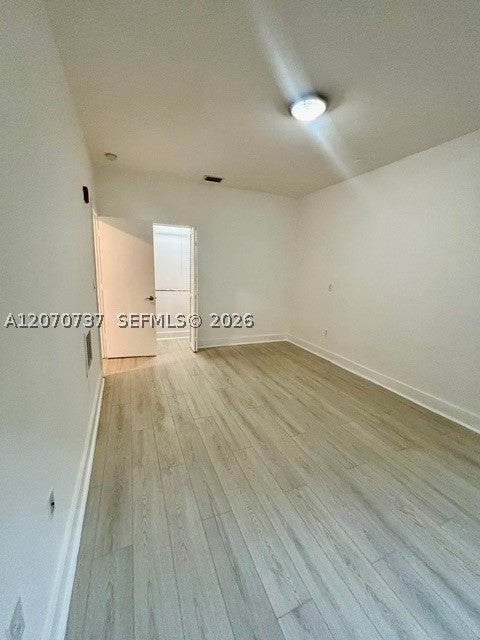 1000 Meridian Ave 18
