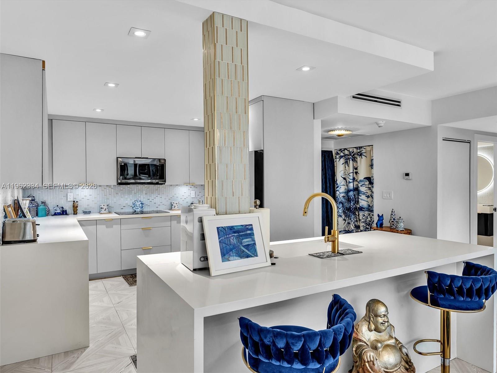KEY COLONY NO 4 CONDO - Residential Lease