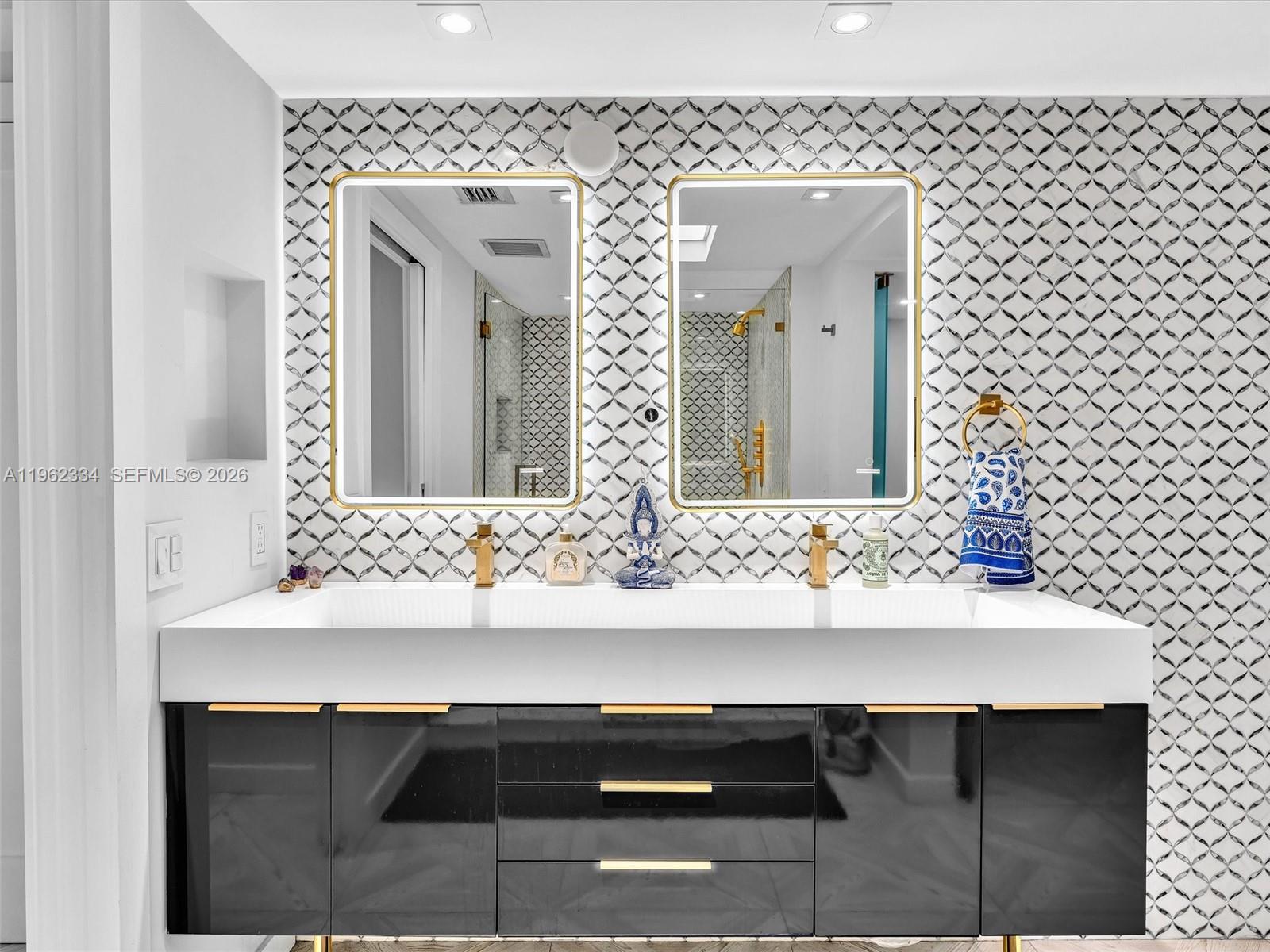 KEY COLONY NO 4 CONDO - Residential Lease