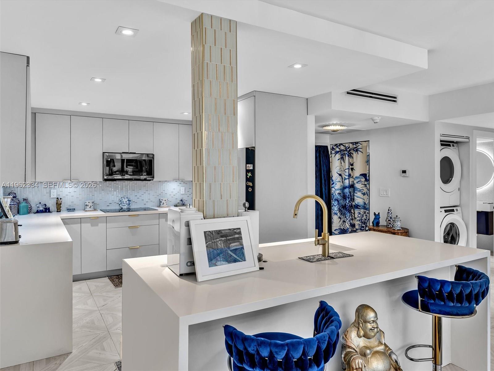 KEY COLONY NO 4 CONDO - Residential Lease