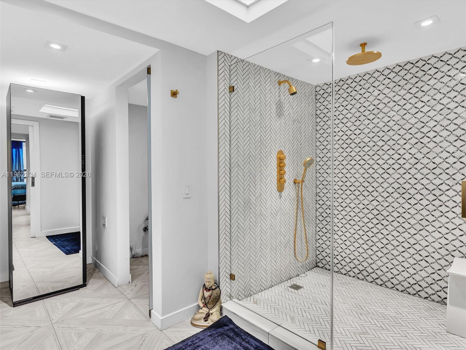KEY COLONY NO 4 CONDO - Residential Lease
