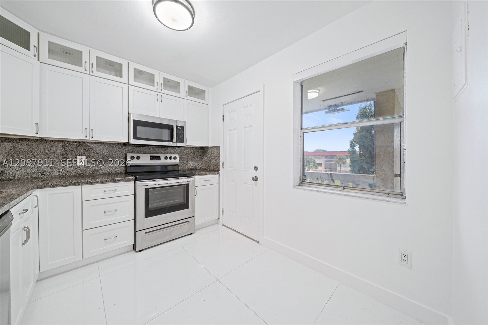 18900 NE 14th Ave D308