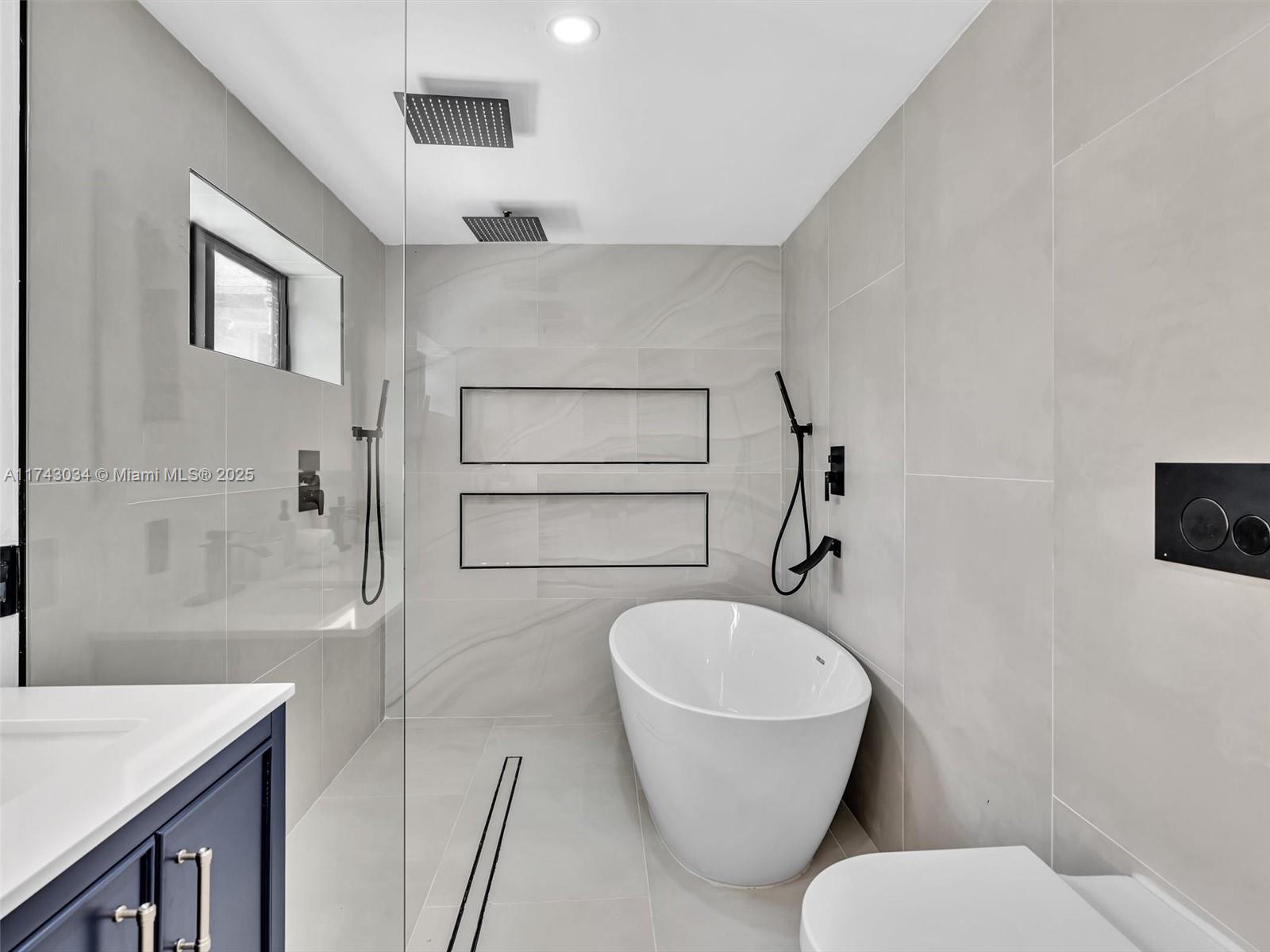 HALLANDALE HEIGHTS - Residential