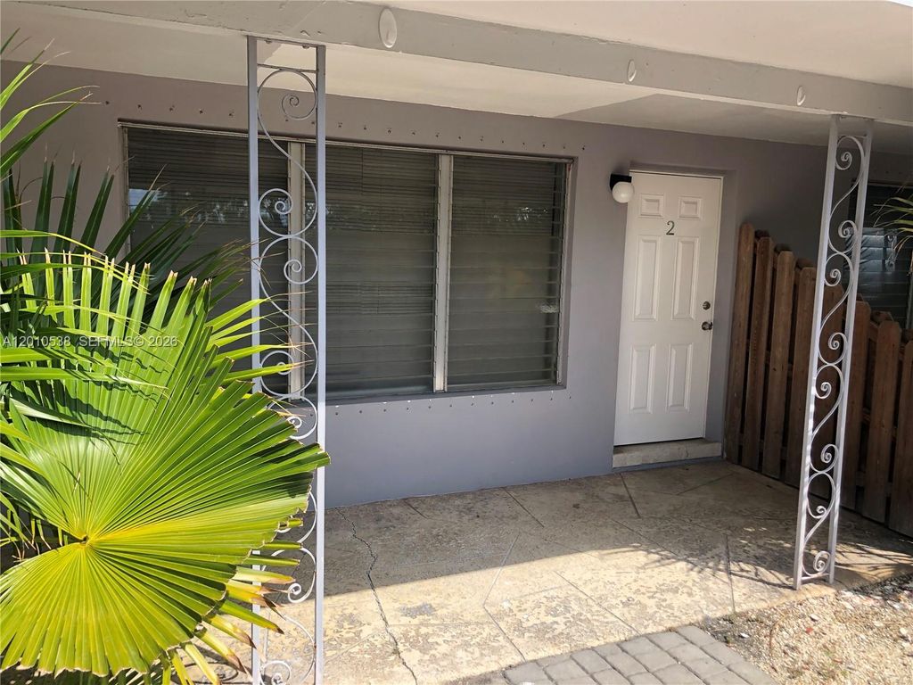 Photo of 1028 NE 16th Ter #2, Fort Lauderdale, FL 33304 (MLS # A12010538)