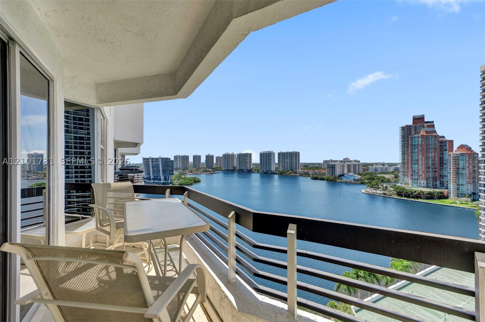 3600 Mystic Pointe Dr