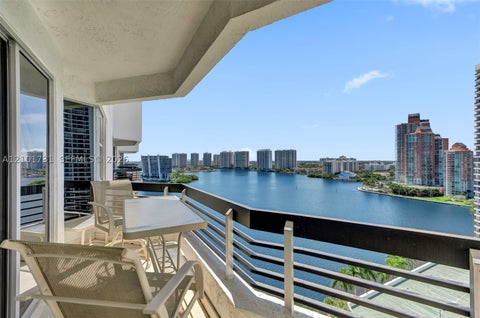 Photo of 3600 Mystic Pointe Dr #PH3, Aventura, FL 33180 (MLS # A12101731)