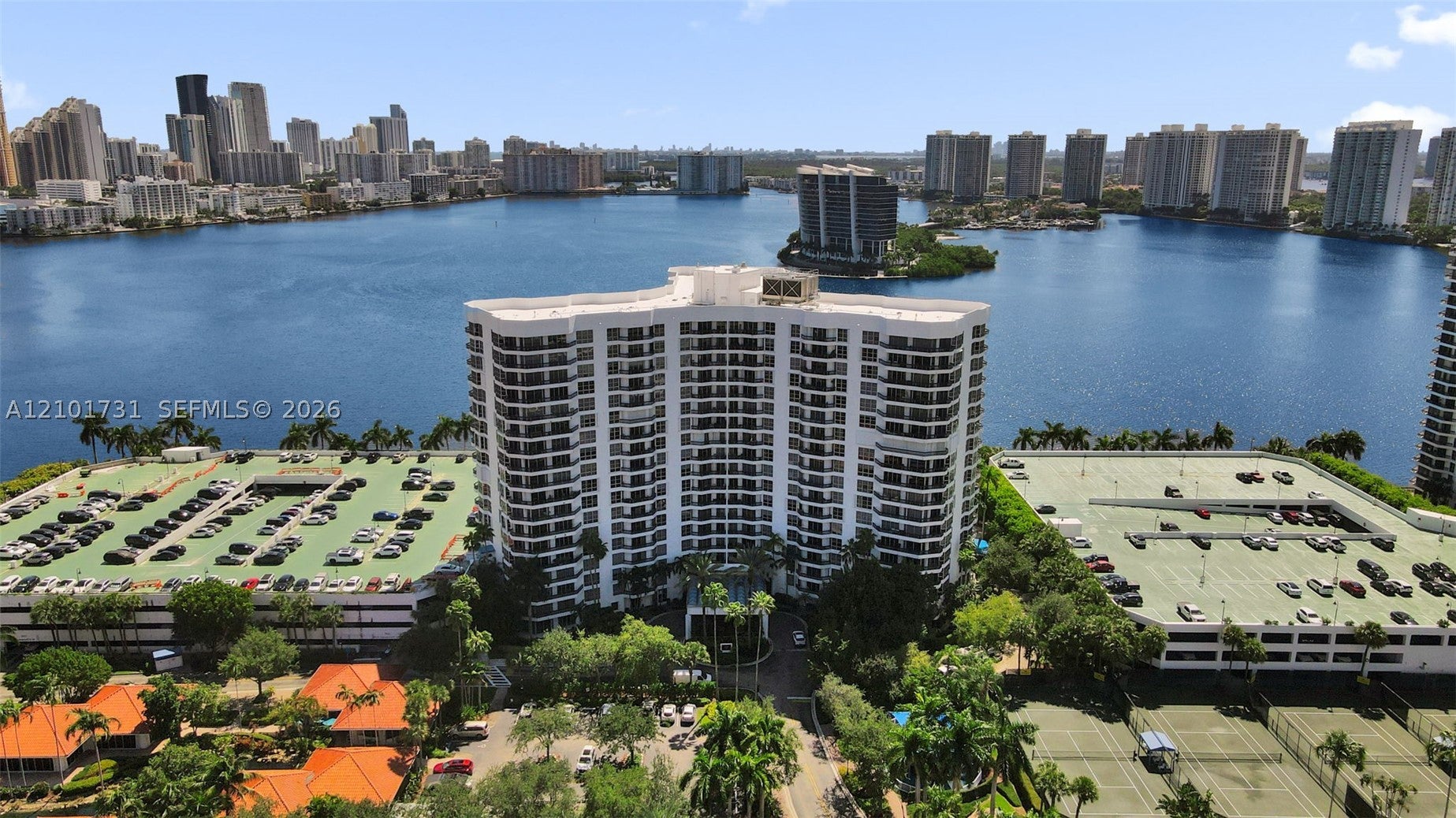 3600 Mystic Pointe Dr PH3