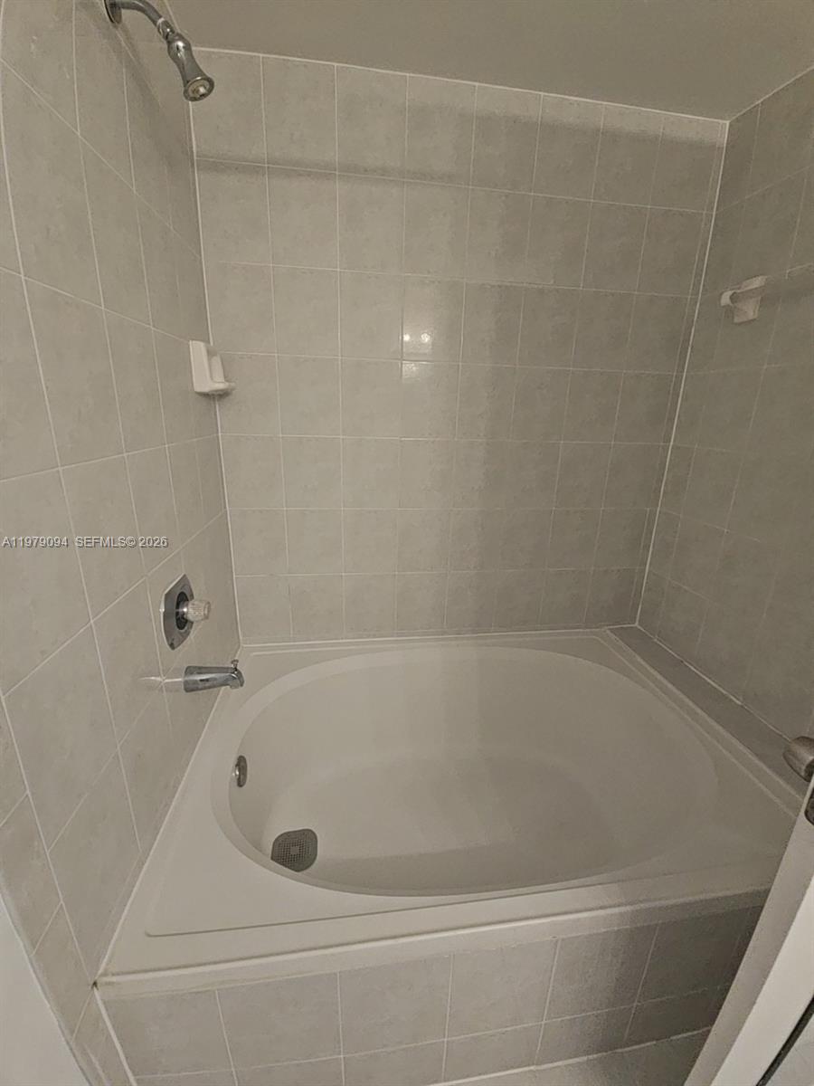 DADELAND COVE SEC 2 - Residential