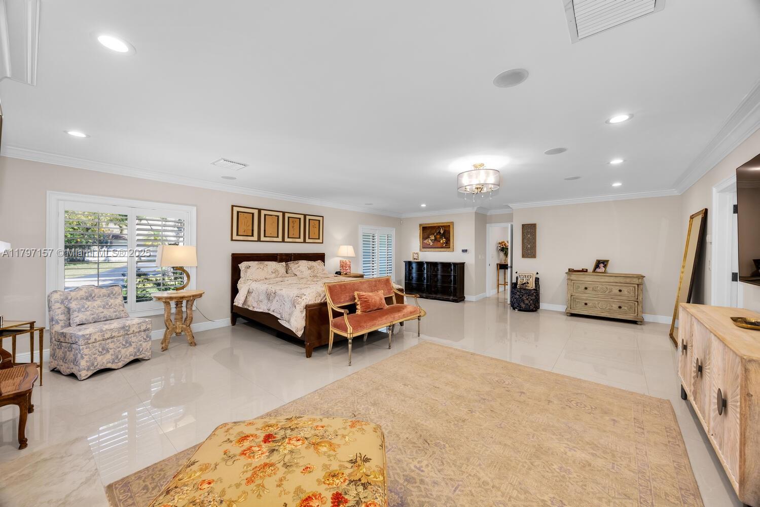 CLINTON GROVE ESTS - Residential