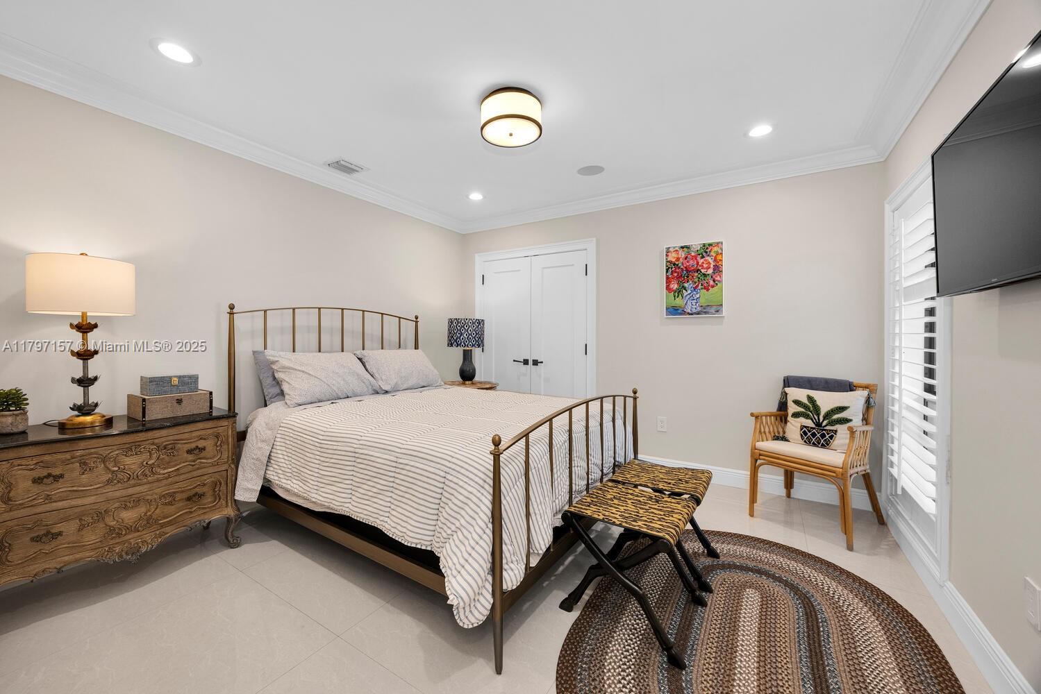 CLINTON GROVE ESTS - Residential