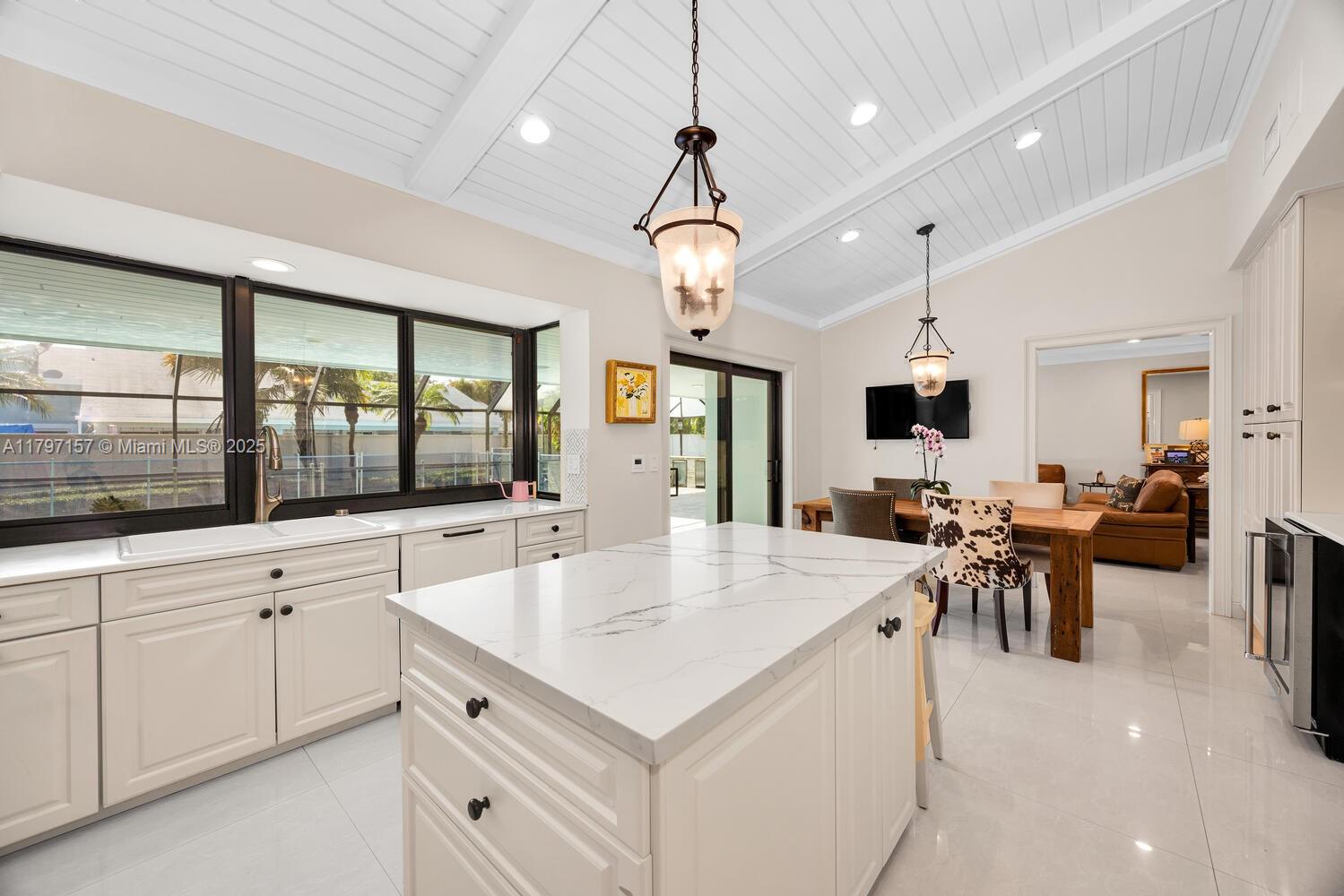 CLINTON GROVE ESTS - Residential