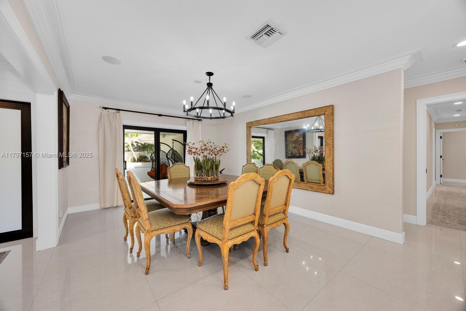 CLINTON GROVE ESTS - Residential