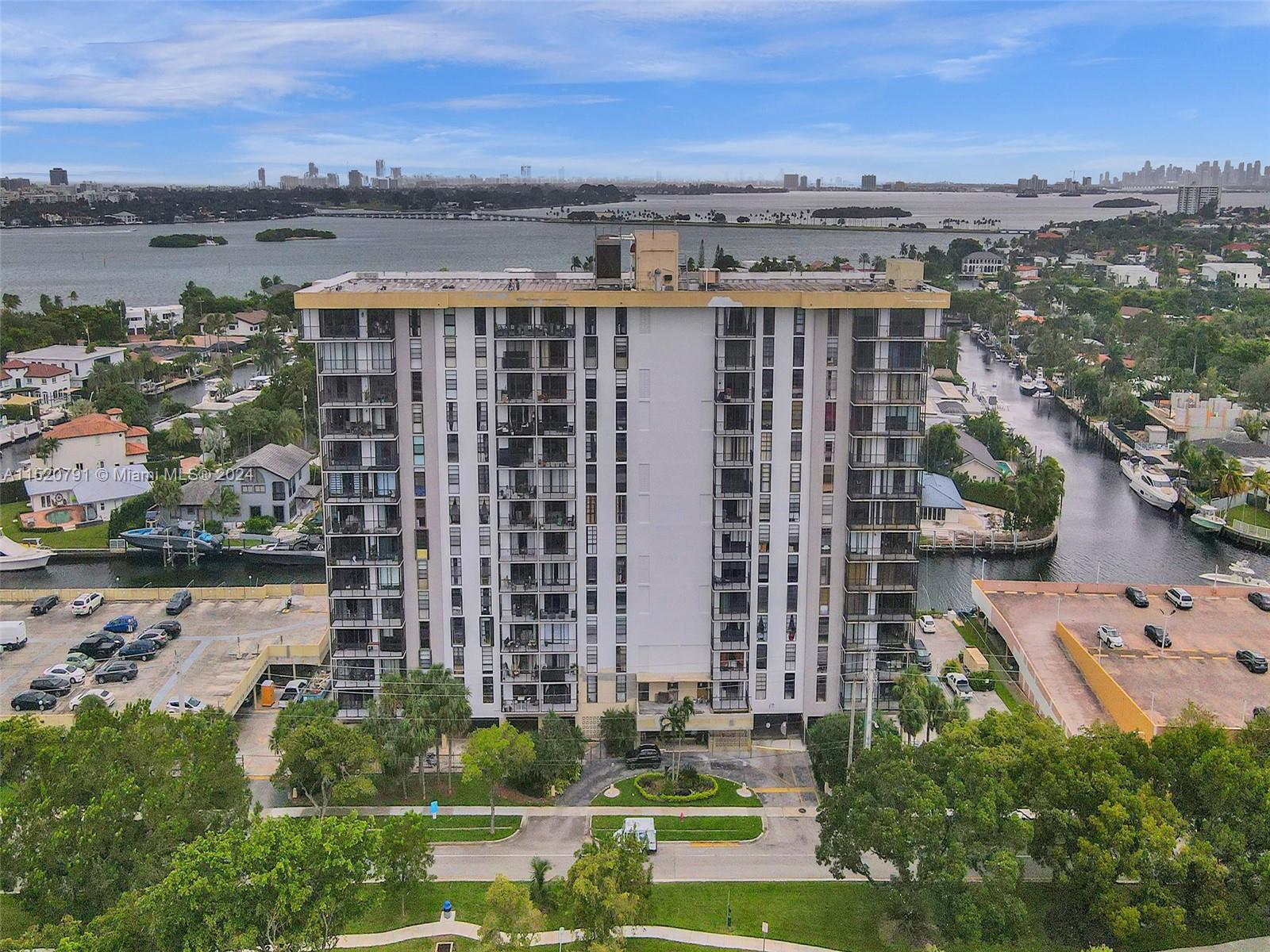 Property for Sale at 2500 Ne 135th St Pc-10, North Miami, Miami-Dade County, Florida - Bedrooms: 3 
Bathrooms: 3  - $750,000
