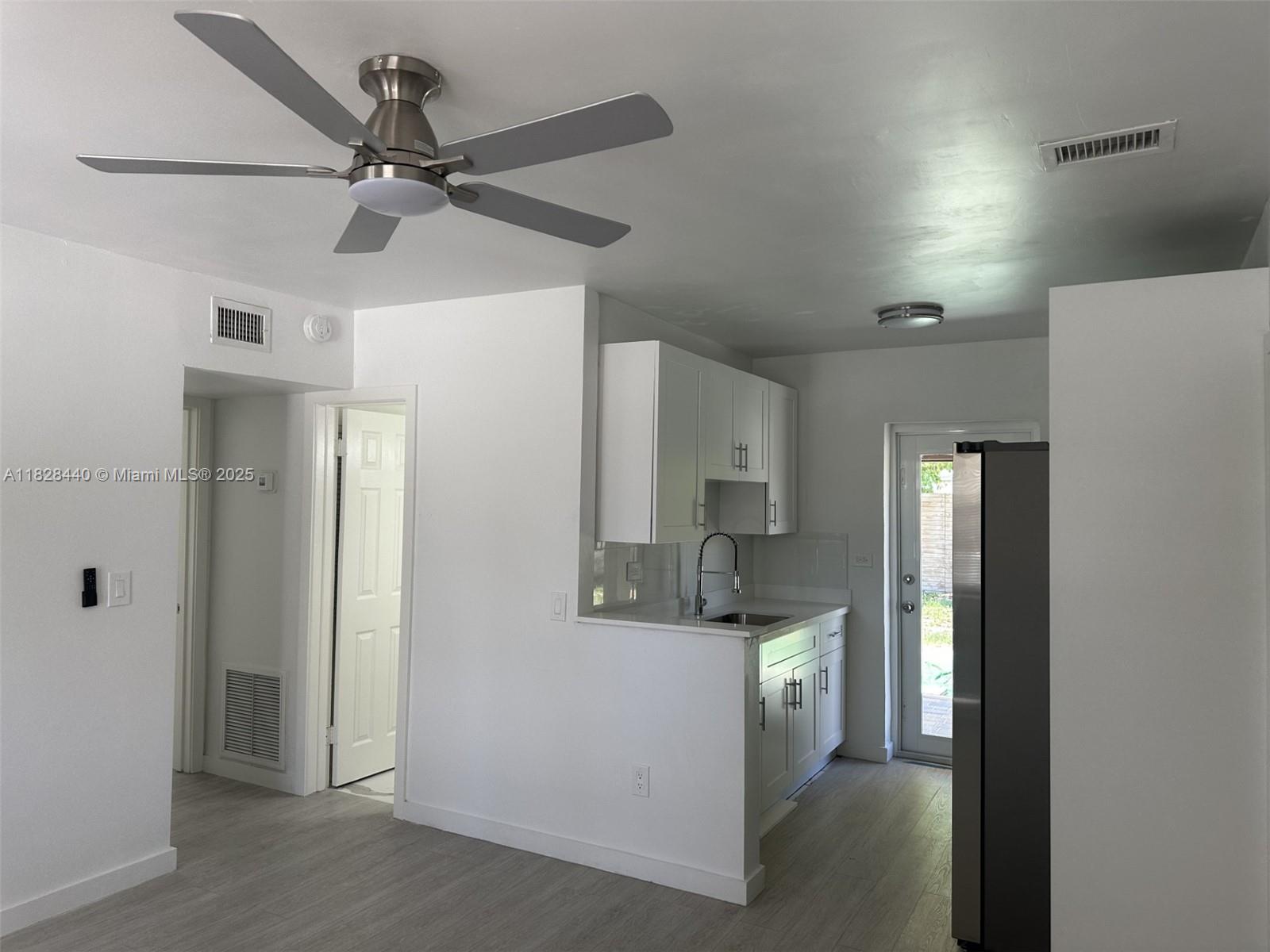 1754 NE 48th Ct, Pompano Beach, FL, 33064/$405,000 3 1754 NE 48th Ct