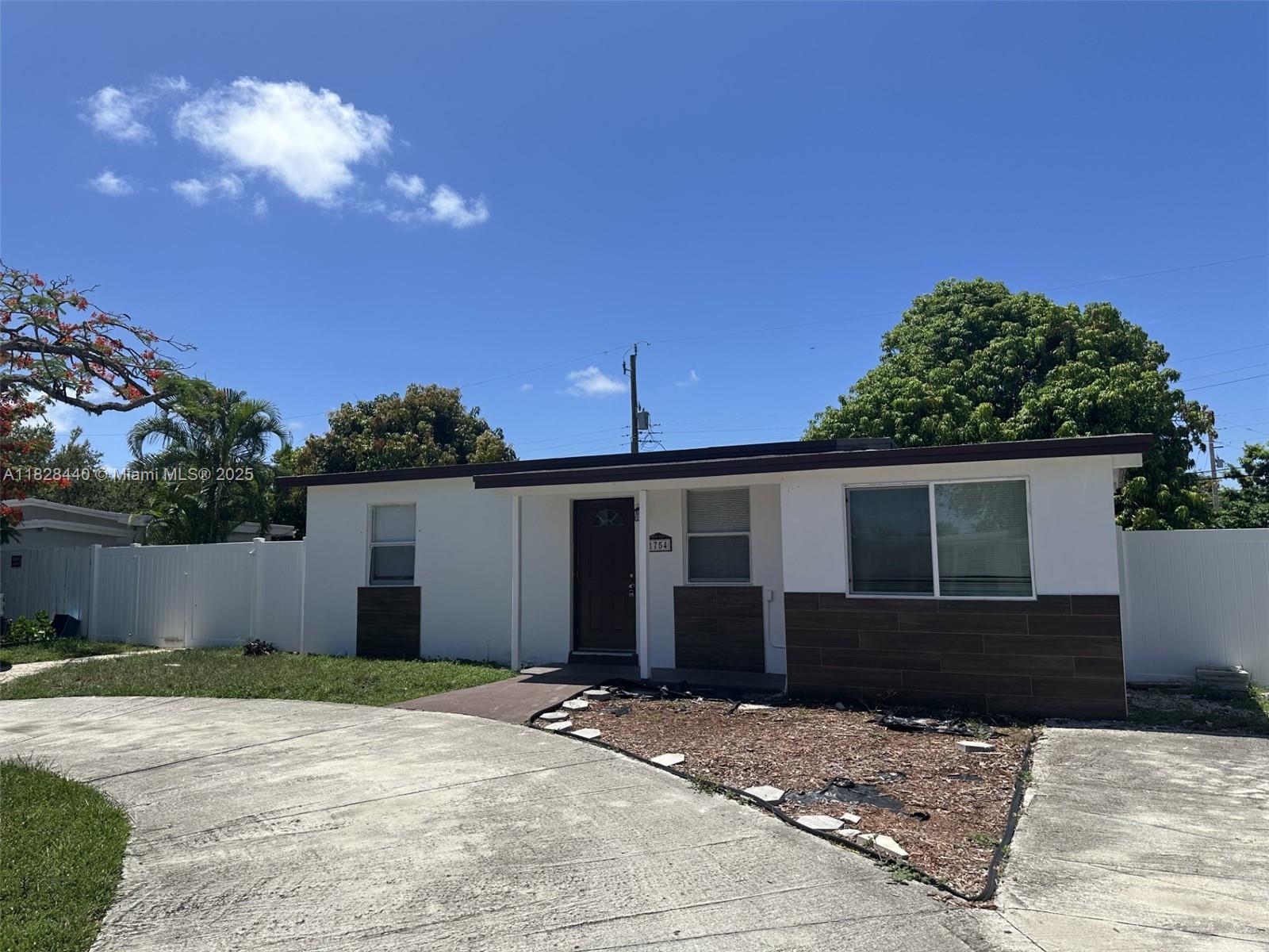 Single family house with a large backyard and spacious circular driveway. Newer roof, freshly painted exterior / interior, renovated this year, and new appliances. NO HOA and close to everything. Great area and close to many shops / restaurants.