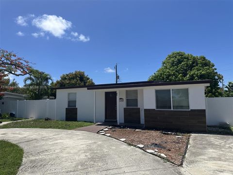 Photo of 1754 NE 48th Ct, Pompano Beach, FL 33064 (MLS # A11828440)