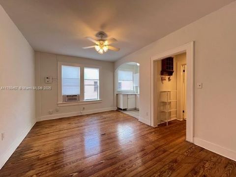 642 Michigan Ave 14 Miami Beach FL 33139