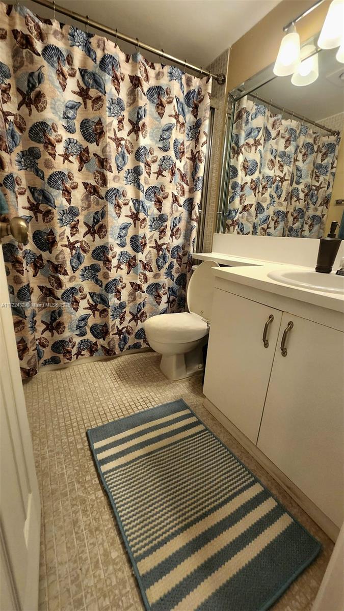 NEWPORT Q CONDO - Residential