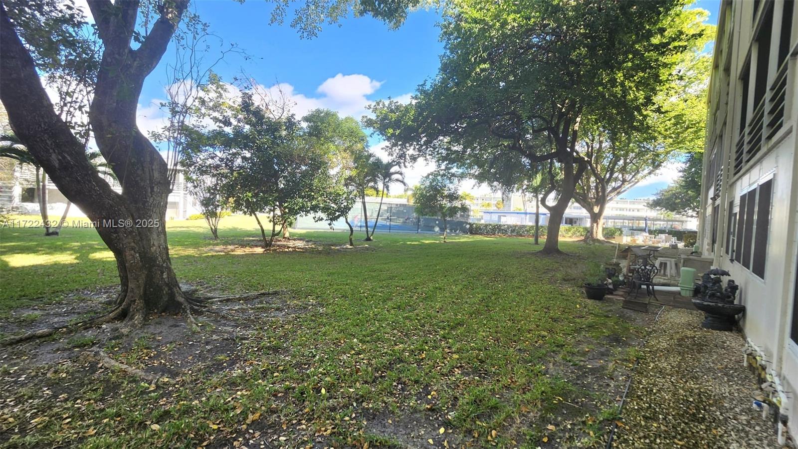 NEWPORT Q CONDO - Residential