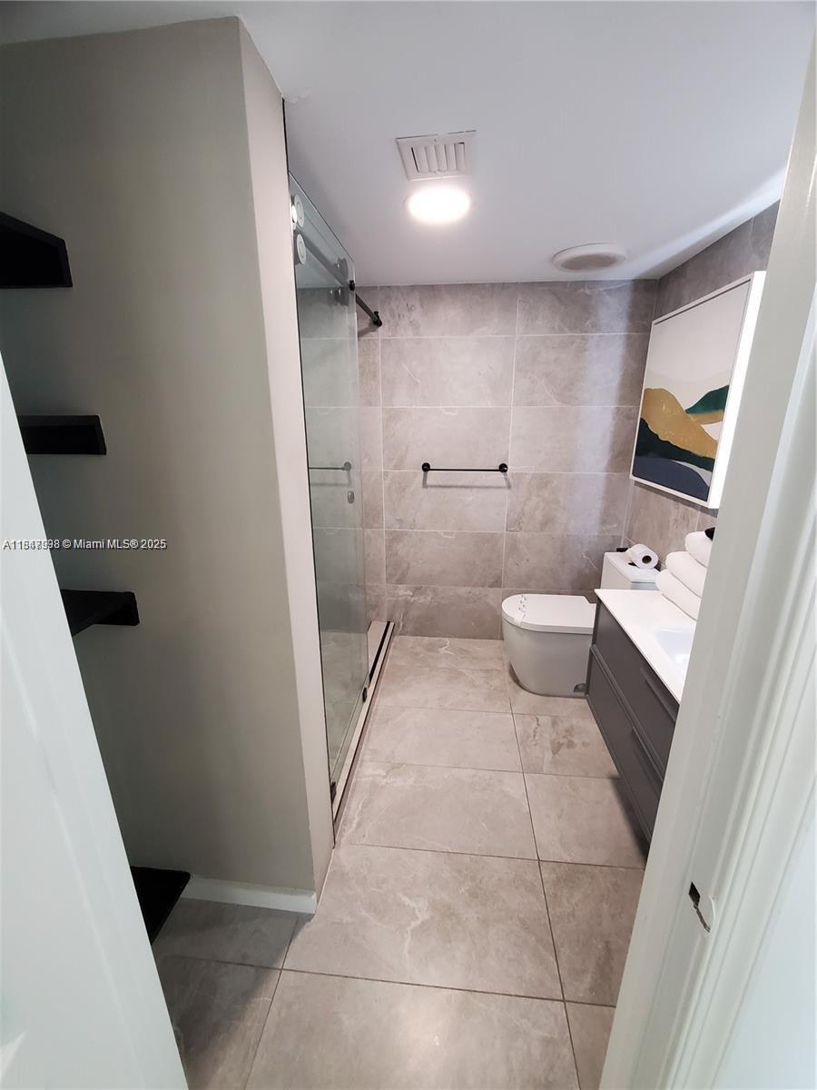 THE CLUB AT BRICKELL BAY - Residential