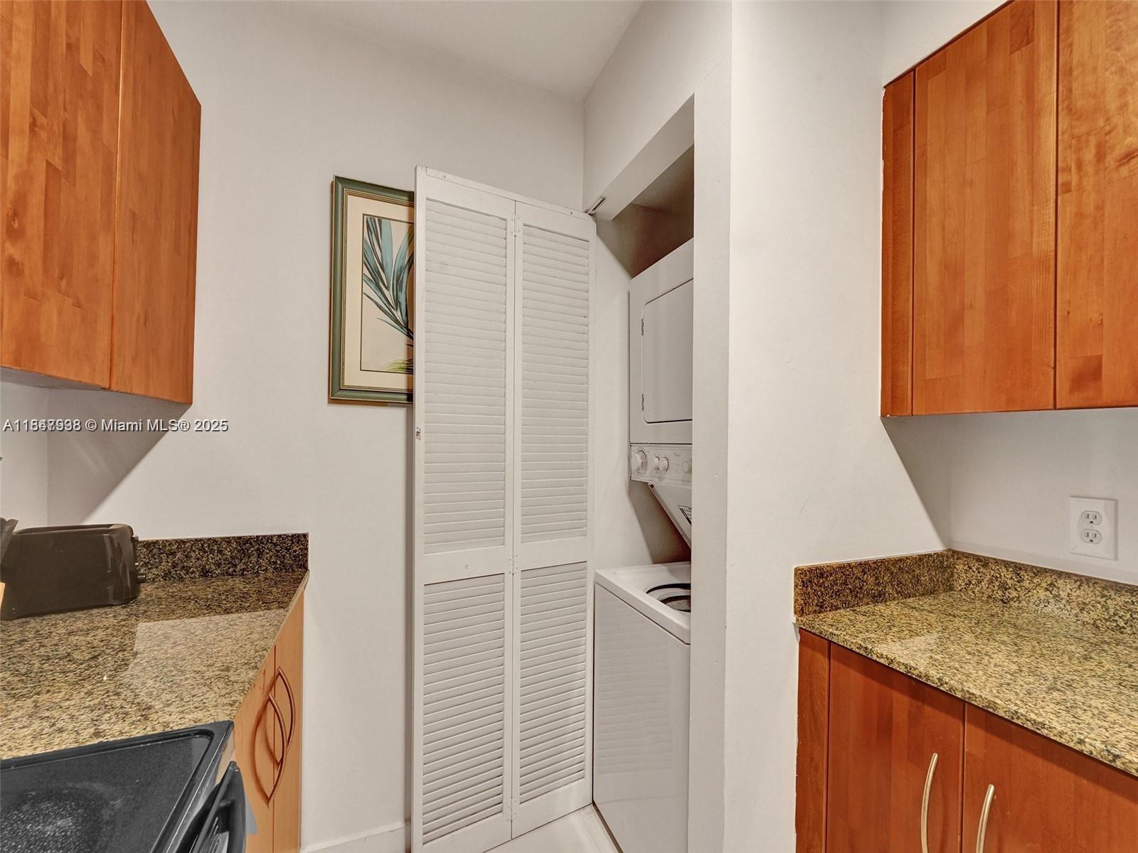 THE CLUB AT BRICKELL BAY - Residential