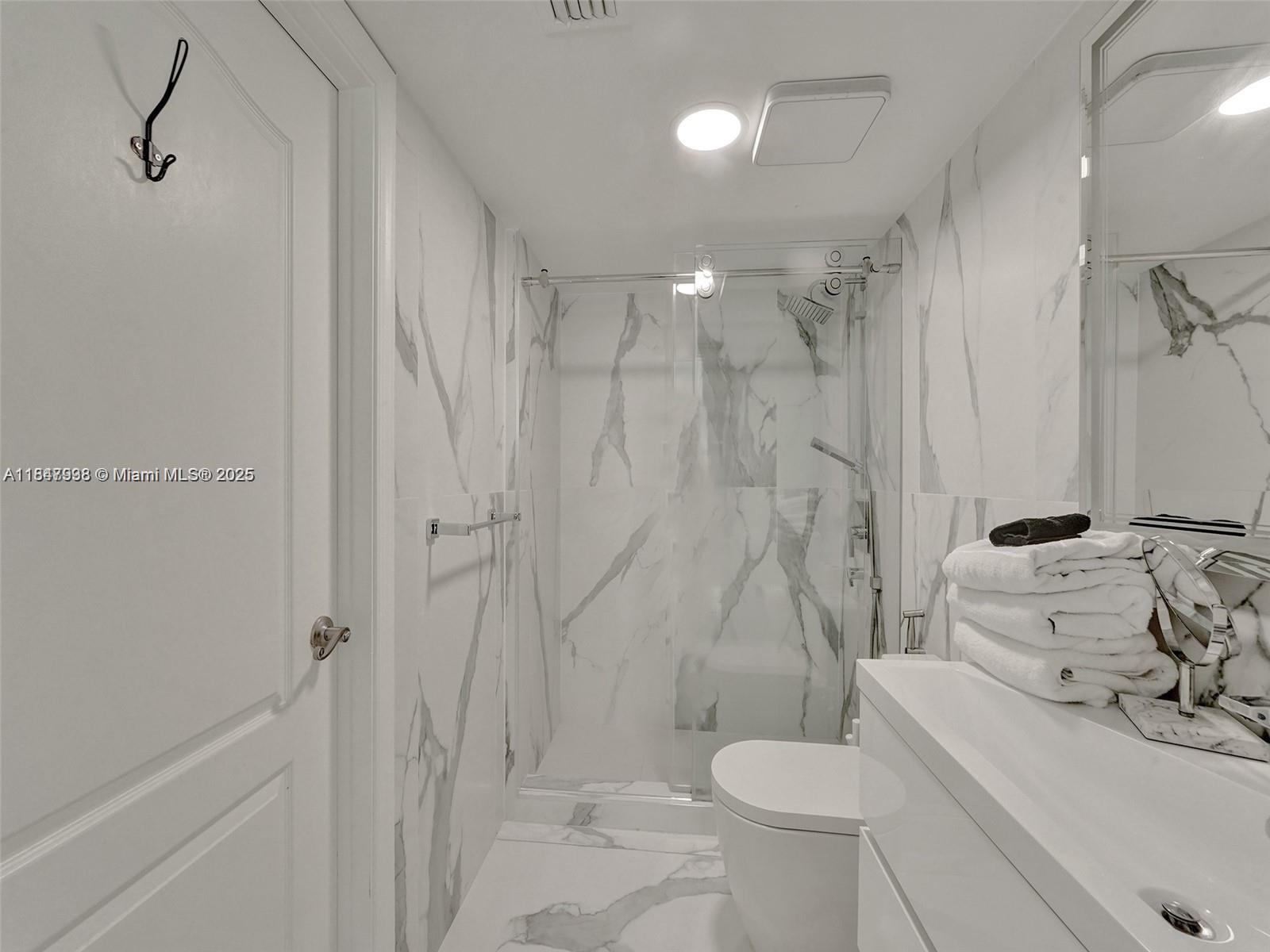 THE CLUB AT BRICKELL BAY - Residential