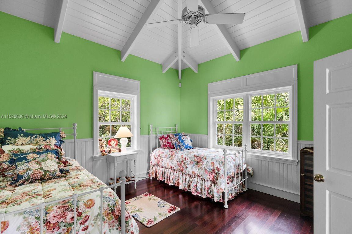 Plant Beach - Residential