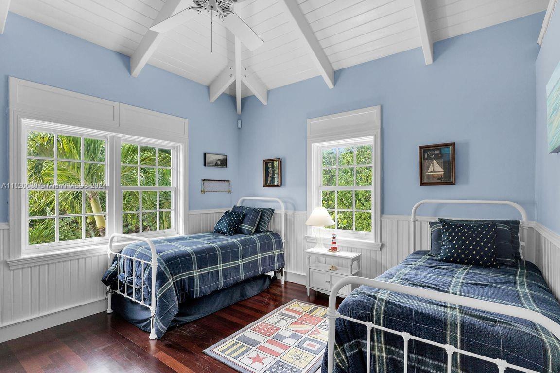 Plant Beach - Residential