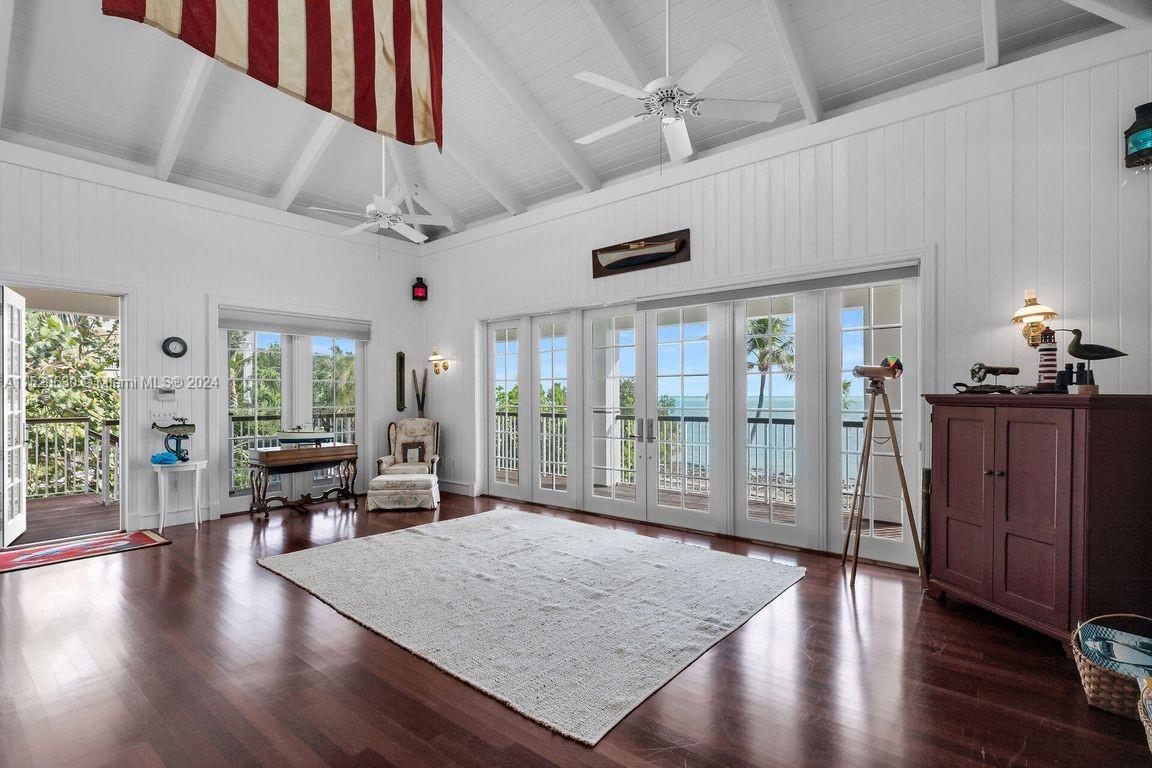 Plant Beach - Residential