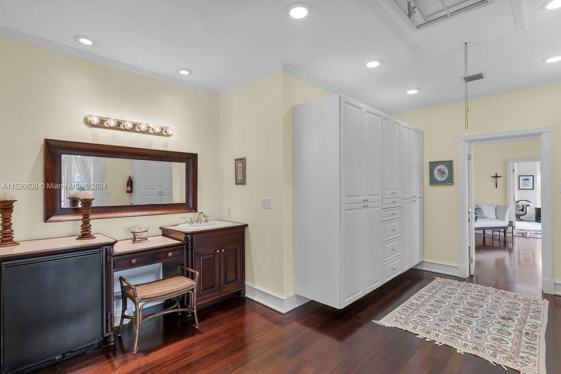 Plant Beach - Residential