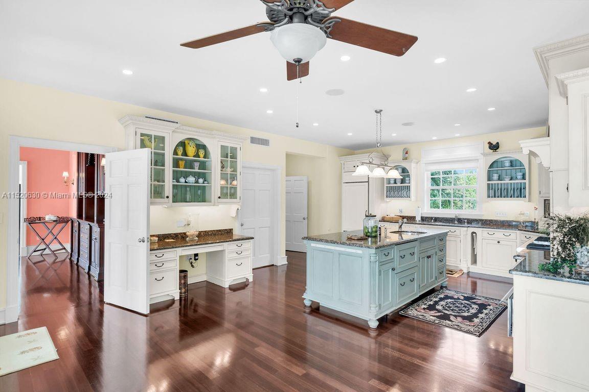 Plant Beach - Residential