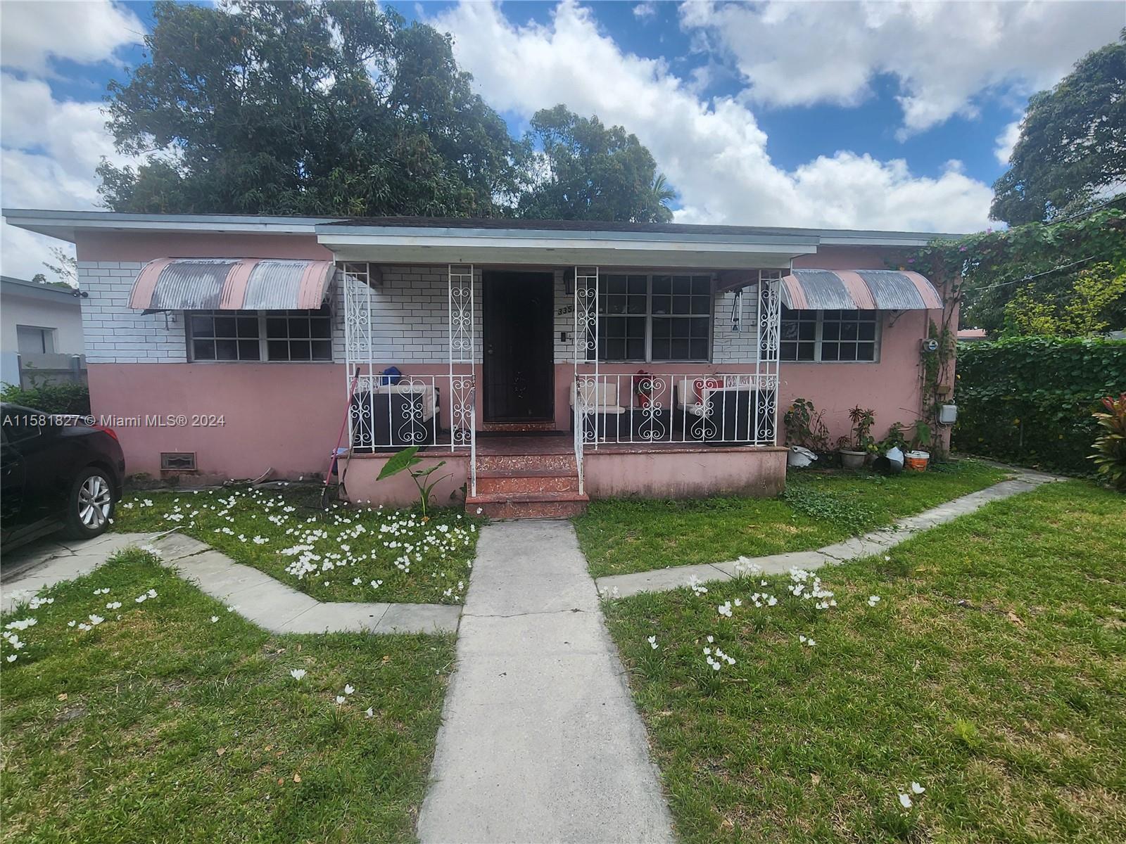 SEMINOLE LAWNS - Residential