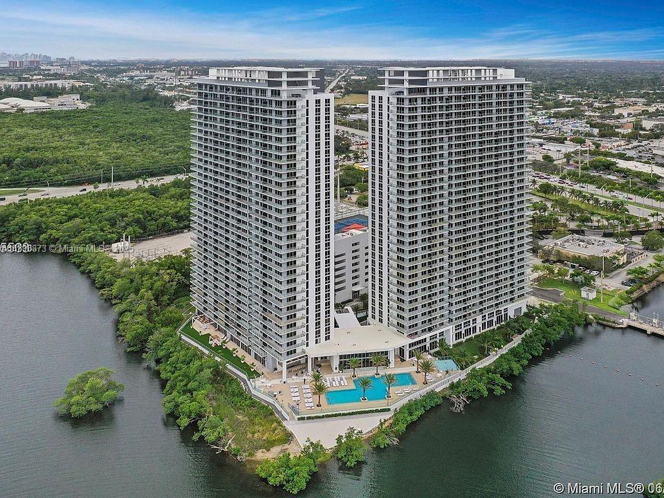 THE HARBOUR SOUTH CONDO - Residential Lease